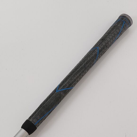 Cobra MAX Offset 6 Hybrid 29º Graphite Matrix Ladies Flex RH 37.5" (Dented) - Picture 15 of 16